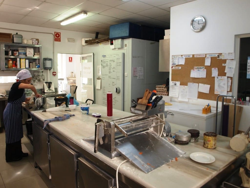 Restaurant/Bar til salgs i Fuengirola - € 74 950 (Ref: 9495499)