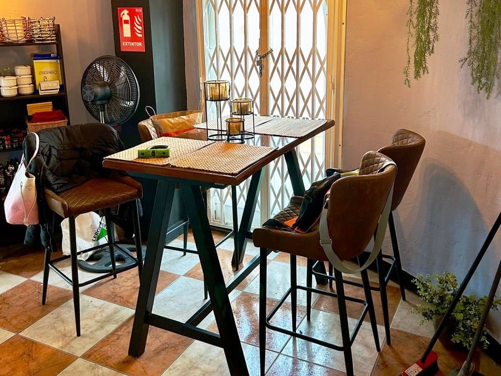 Restaurant/Bar for sale in Fuengirola - € 74,950 (Ref: 9495503)