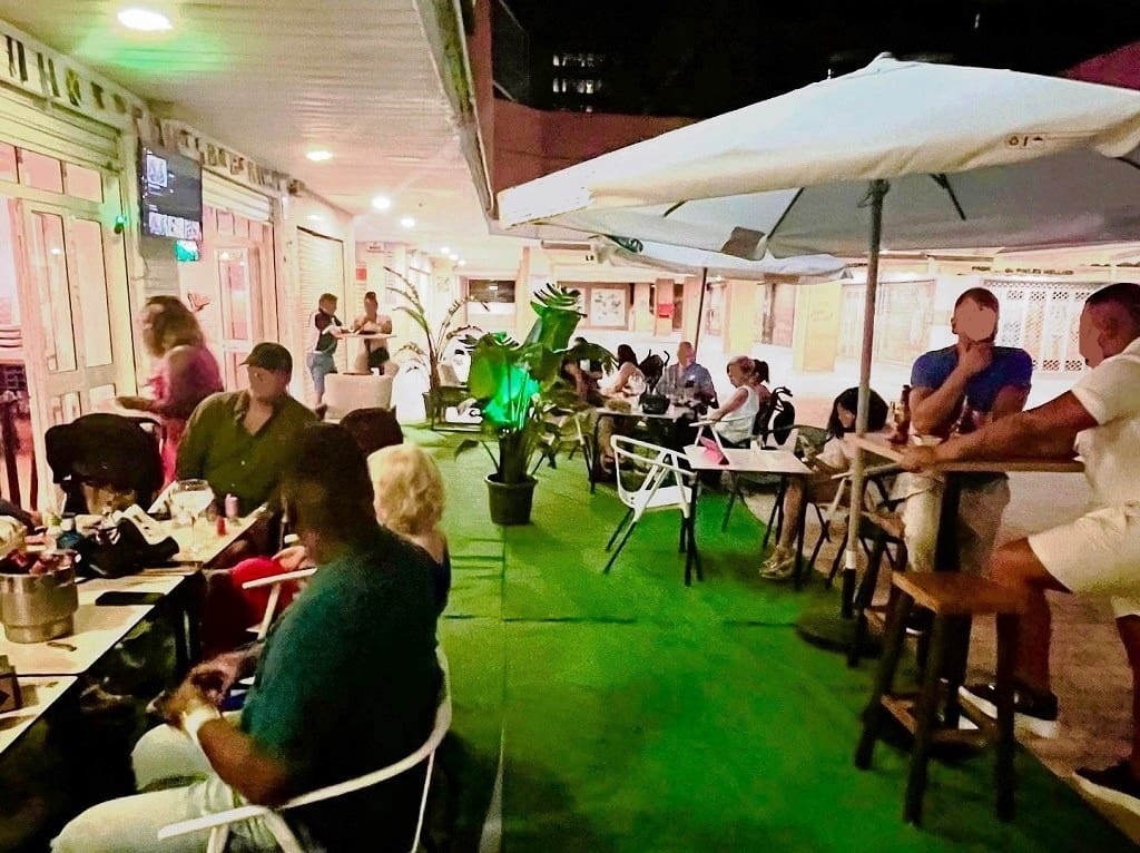 Bar/Restaurant zu verkaufen in Fuengirola - 37.950 € (Ref: 9502990)