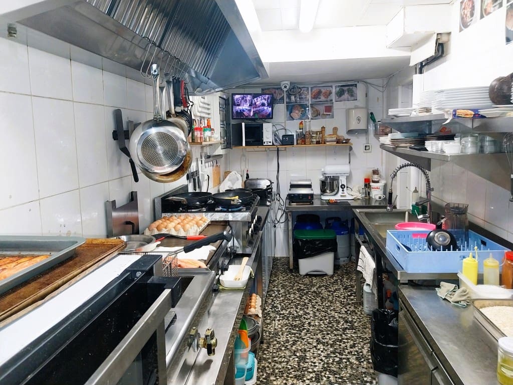 Restaurant/bar te koop in Fuengirola - € 139.950 (Ref: 9503004)