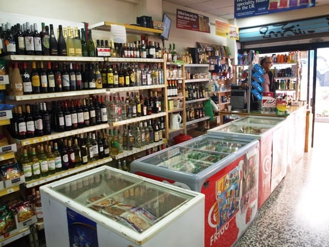 Shop for sale in Fuengirola - € 114,950 (Ref: 9503133)