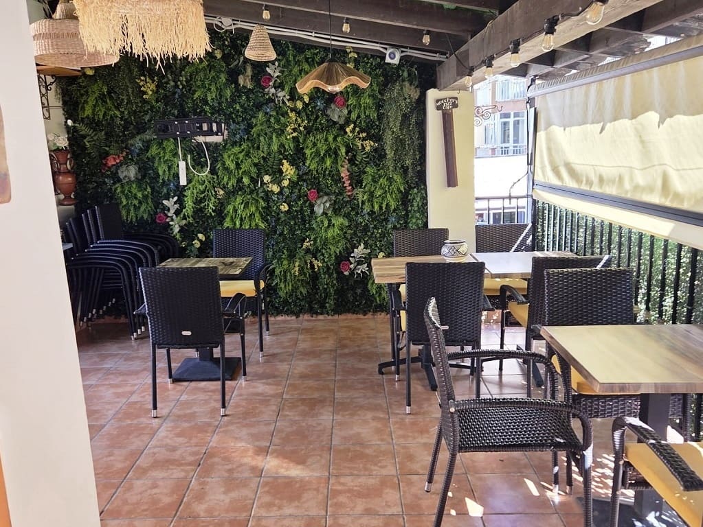 Restaurant/Bar for sale in Fuengirola - € 495,000 (Ref: 9503145)
