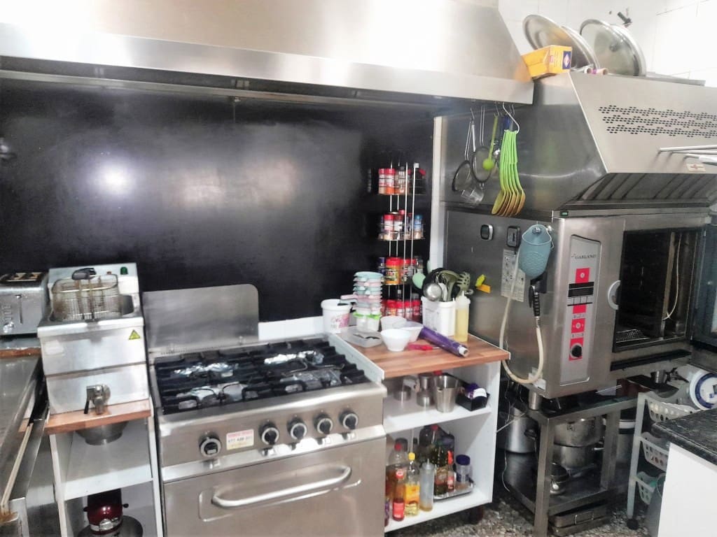 Restaurante/Bar para venda em Fuengirola - 79 950 € (Ref: 9506185)