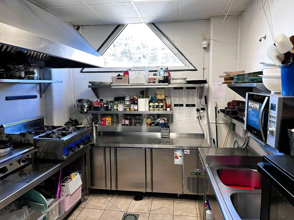 Restaurant/Bar for sale in Marbella - € 49,950 (Ref: 9510154)