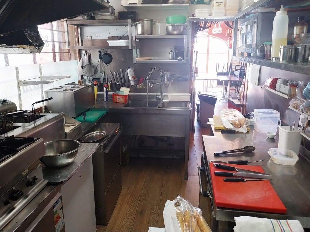 Bar/Restaurant zu verkaufen in Benalmadena - 74.000 € (Ref: 9510168)