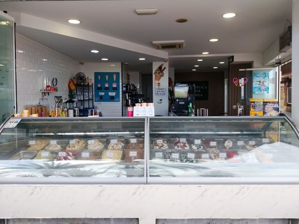 Ravintola/baari myytävänä paikassa Fuengirola - 235 000 € (Ref: 9510176)