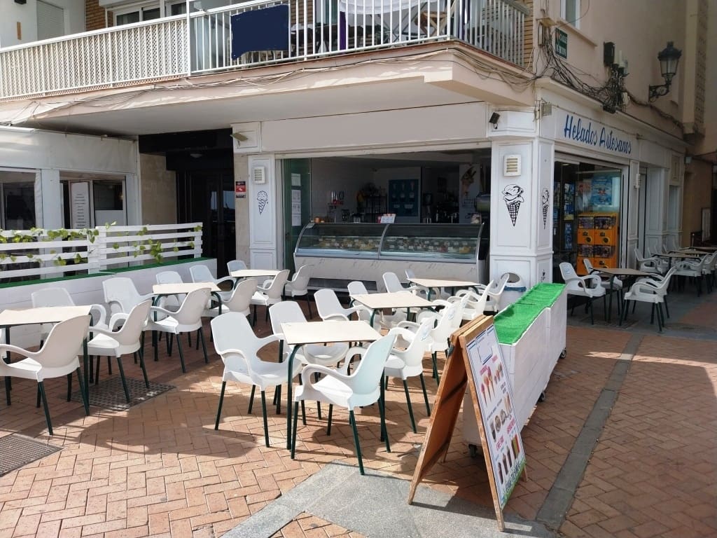 Ravintola/baari myytävänä paikassa Fuengirola - 235 000 € (Ref: 9510176)