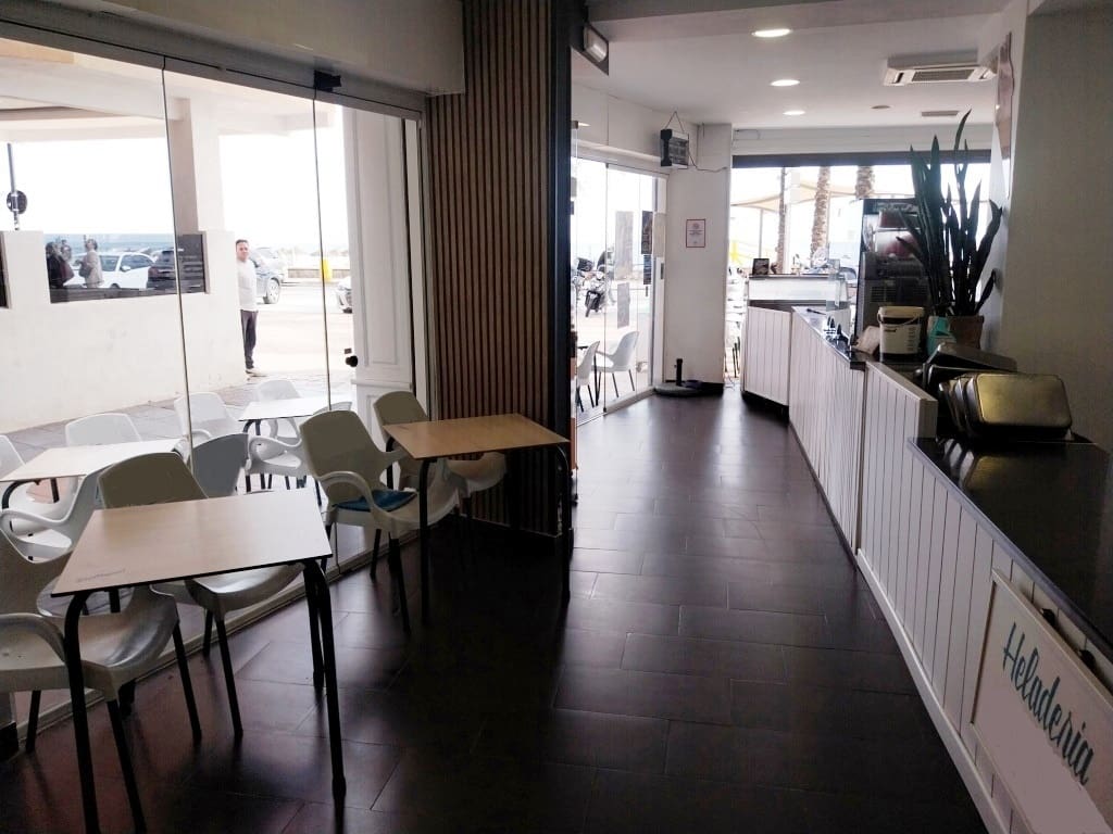 Ravintola/baari myytävänä paikassa Fuengirola - 235 000 € (Ref: 9510176)