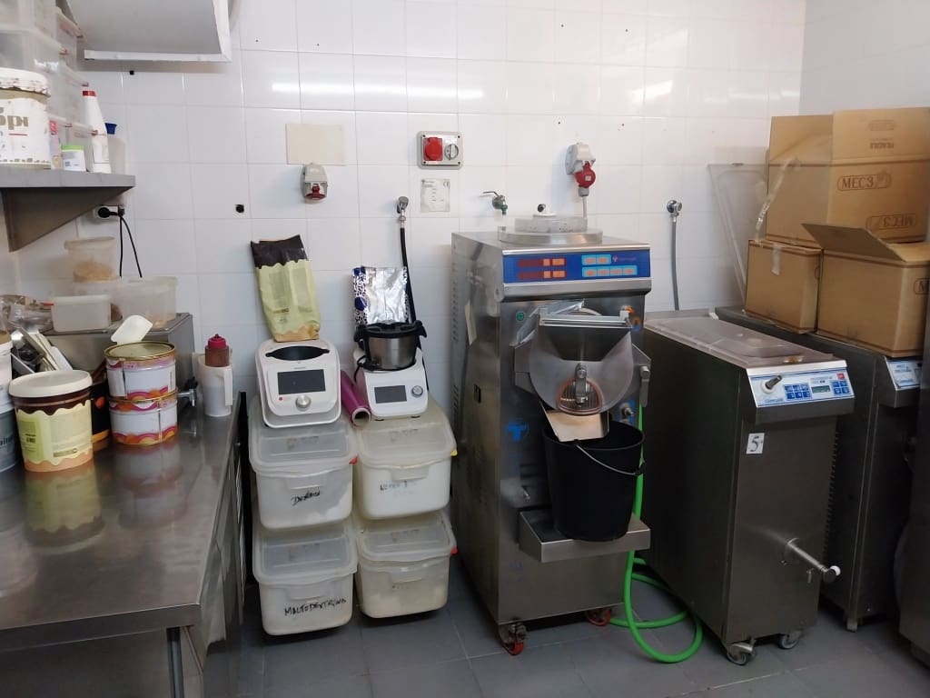 Ravintola/baari myytävänä paikassa Fuengirola - 235 000 € (Ref: 9510176)