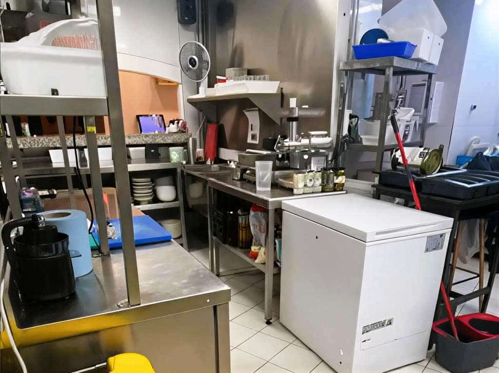 Restaurant/Bar for sale in Marbella - € 225,000 (Ref: 9510191)