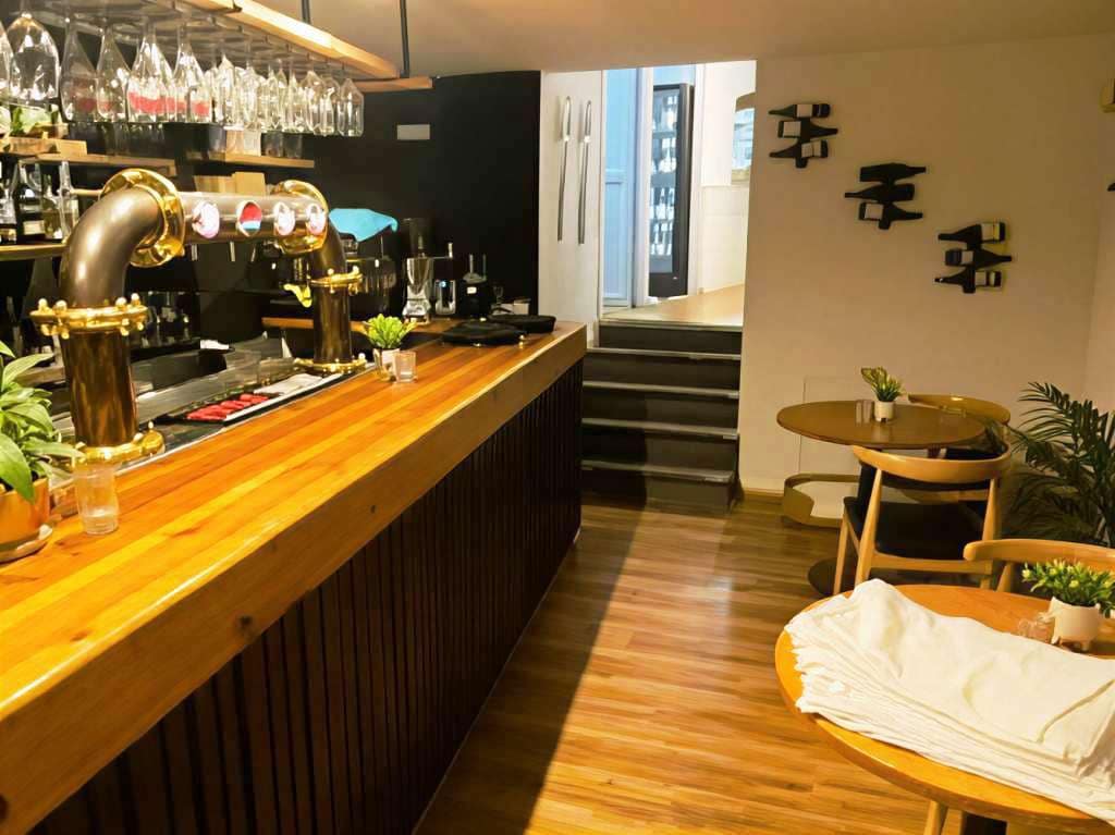 Restaurant/Bar for sale in Marbella - € 225,000 (Ref: 9510191)