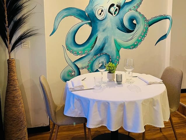 Restaurant/Bar for sale in Elviria - Cabopino, Marbella - € 225,000 (Ref: 9510191)