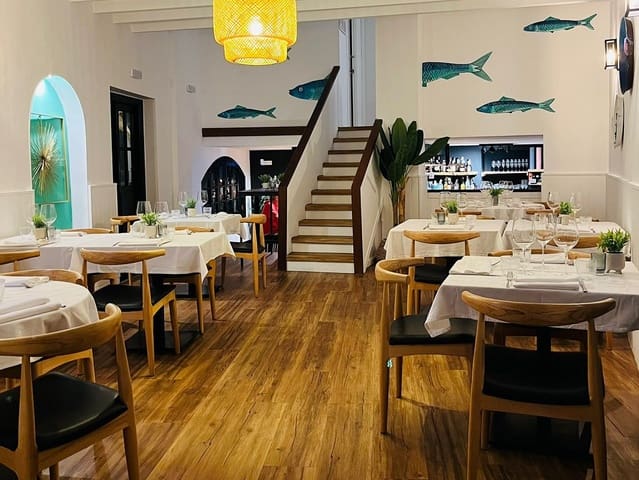 Restaurant/Bar for sale in Elviria - Cabopino, Marbella - € 225,000 (Ref: 9510191)