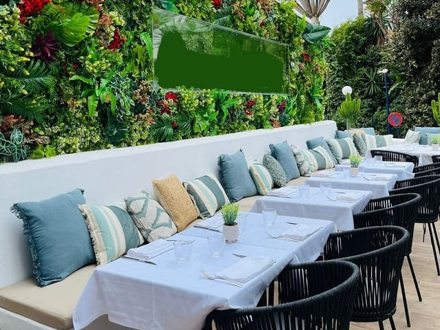 Restaurant/Bar for sale in Elviria - Cabopino, Marbella - € 225,000 (Ref: 9510191)