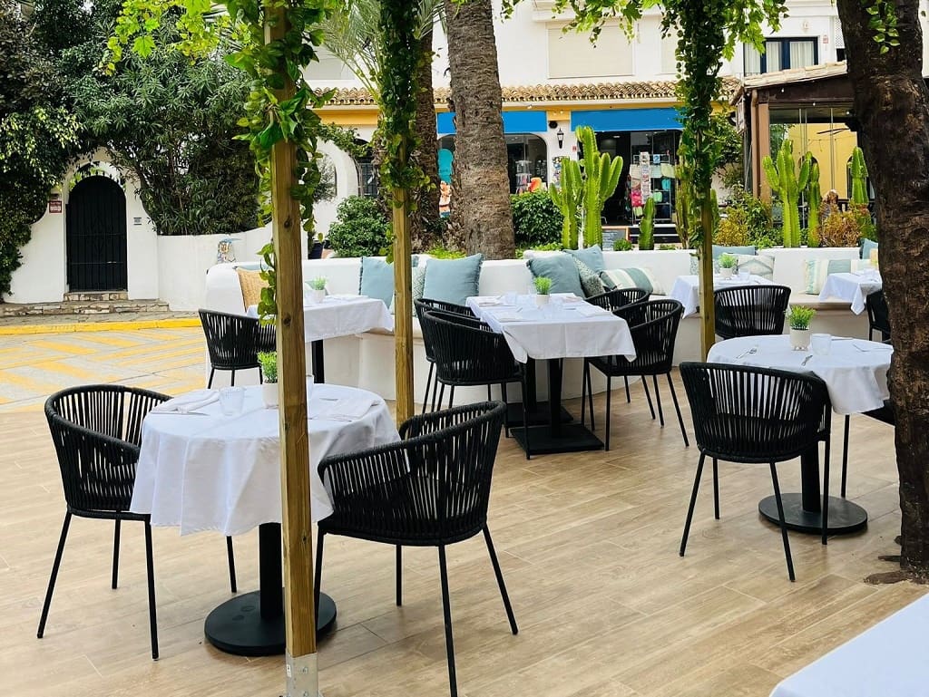 Restaurant/Bar for sale in Marbella - € 225,000 (Ref: 9510191)