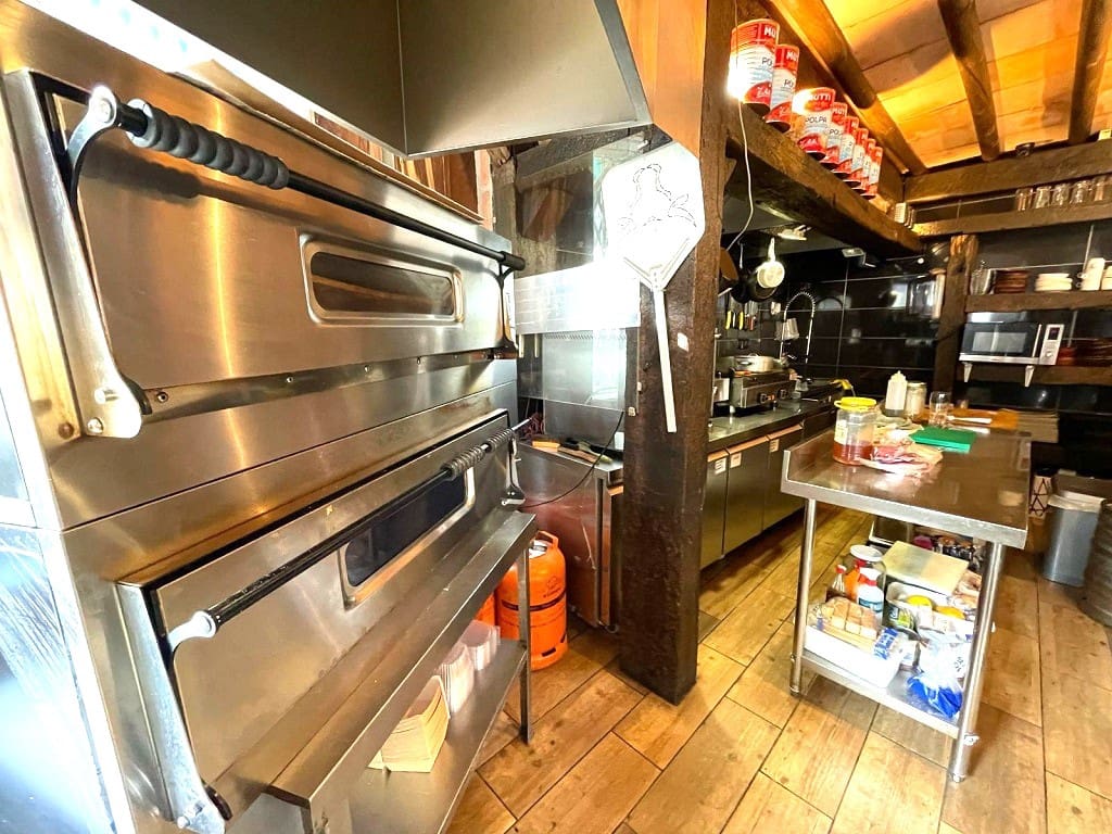 Restaurant/Bar for sale in Benalmadena - € 74,950 (Ref: 9521633)