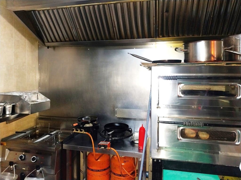 Restaurant/Bar til salg i Benalmadena - € 84.950 (Ref: 9525002)