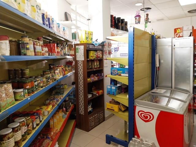 Butik till salu i Fuengirola - 29 950 € (Ref: 9713383)