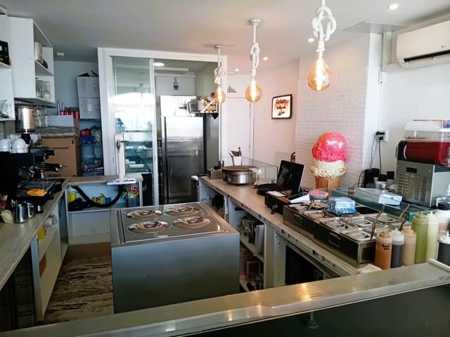 Restaurant/Bar til salgs i Torreblanca, Fuengirola - € 219 950 (Ref: 9713556)