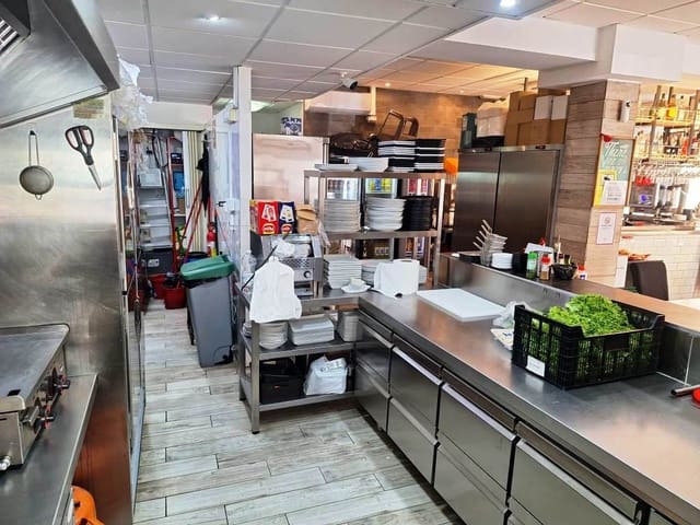 Restaurante/Bar para venda em Fuengirola - 209 950 € (Ref: 9715406)