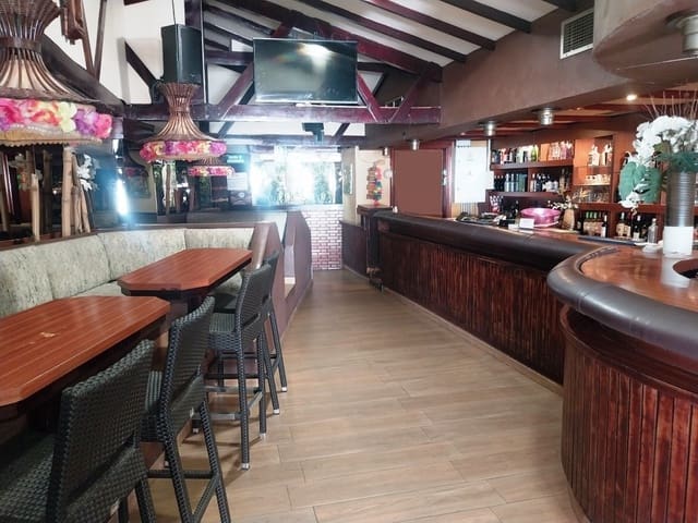 Restaurant/Bar til salgs i Fuengirola - € 1 900 000 (Ref: 9715483)