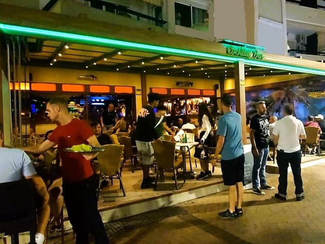 Restaurant/Bar til salgs i Fuengirola - € 1 900 000 (Ref: 9715483)