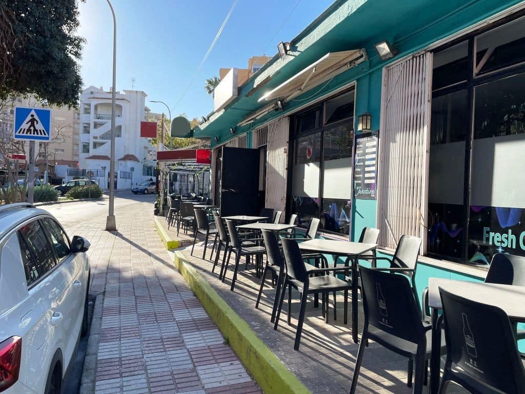 Bar/Restaurante en Benalmádena en venta - 29.950 € (Ref: 9737061)