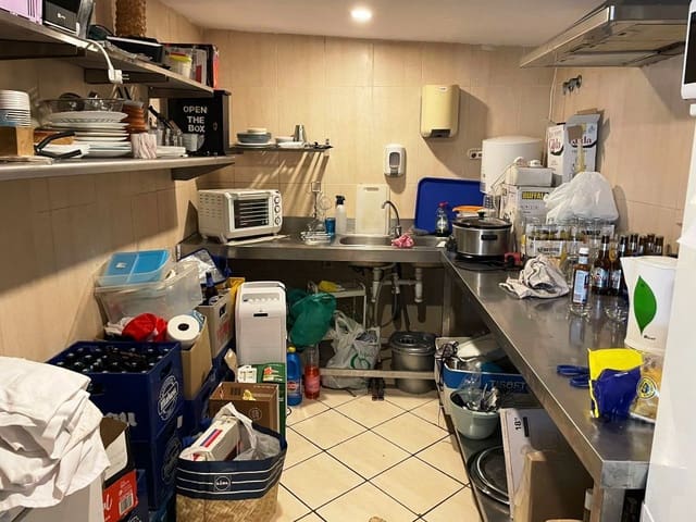 Bar/Restaurante en Benalmádena en venta - 29.950 € (Ref: 9737061)