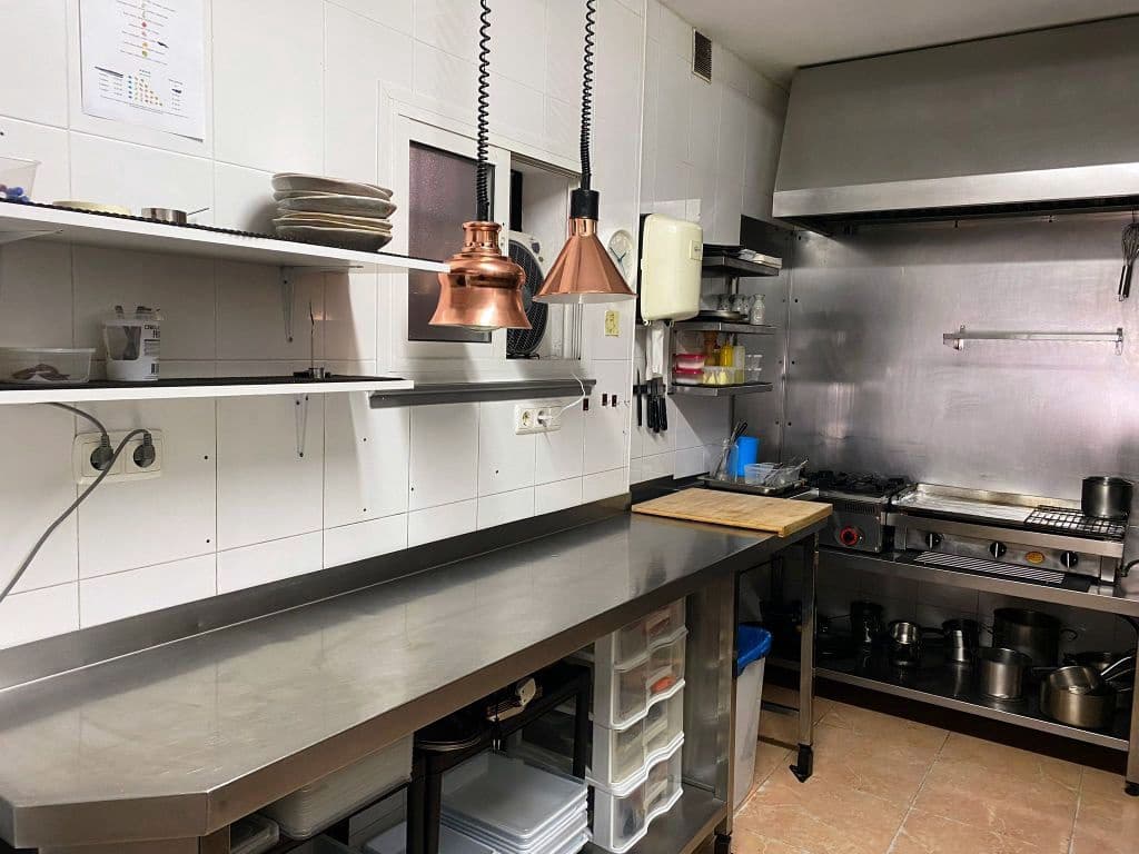 Restaurant/Bar for sale in Benalmadena - € 49,950 (Ref: 9759449)