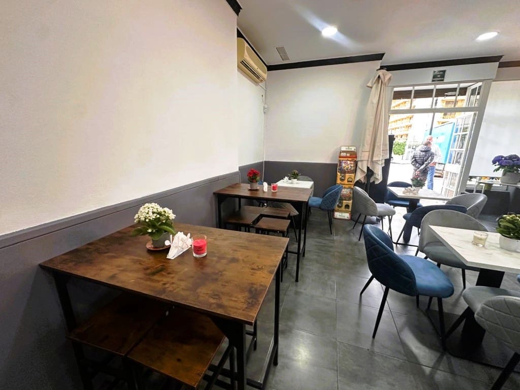 Restauracja lub bar na sprzedaż w Fuengirola - 44 950 € (Ref: 9769053)