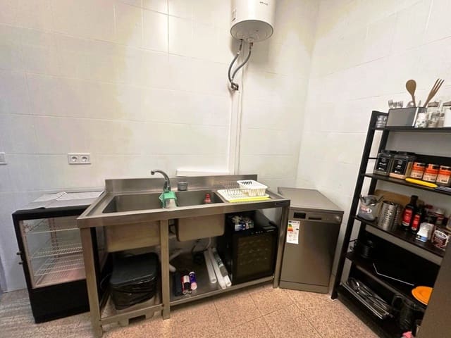 Restaurant/Bar til salg i Fuengirola - € 44.950 (Ref: 9769053)