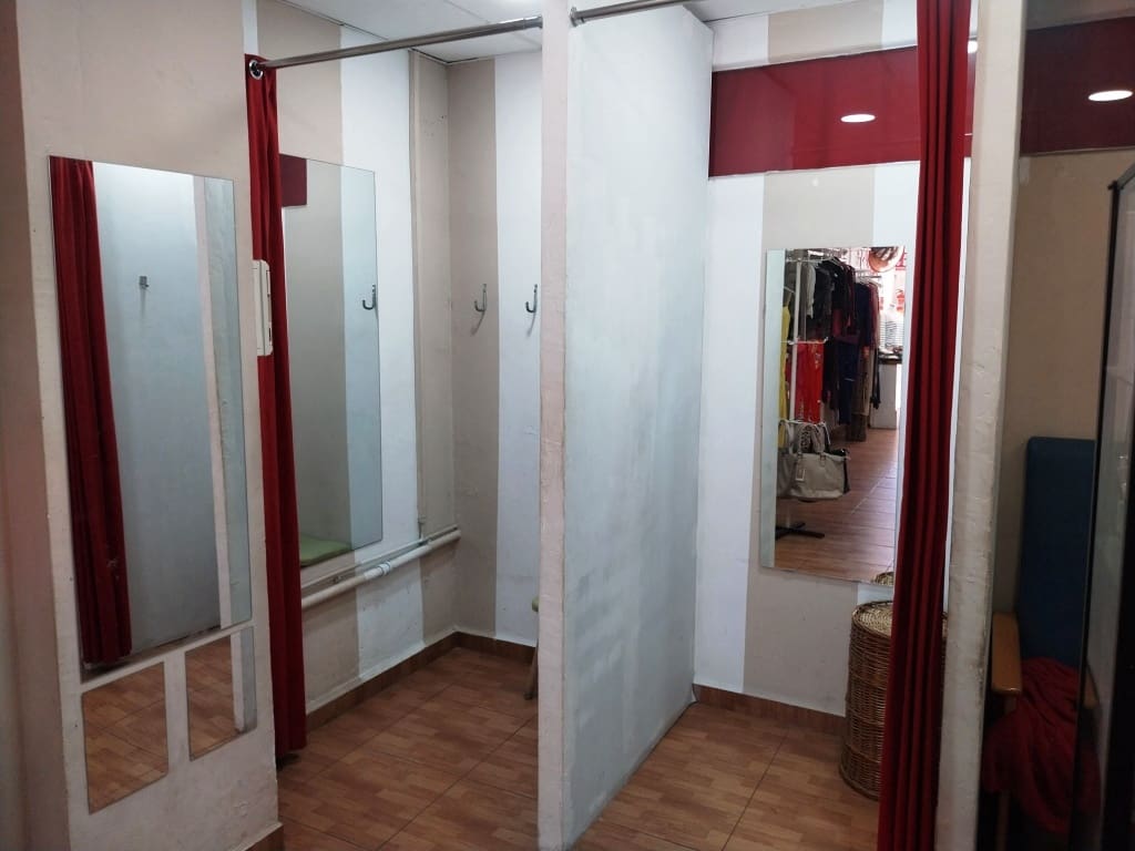 Butik till salu i Fuengirola - 64 950 € (Ref: 9775982)