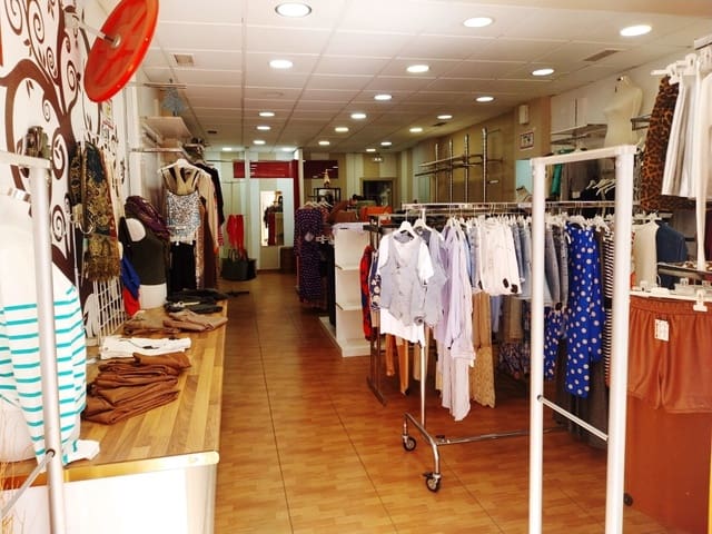 Butik til salg i Los Boliches , Fuengirola - € 64.950 (Ref: 9775982)
