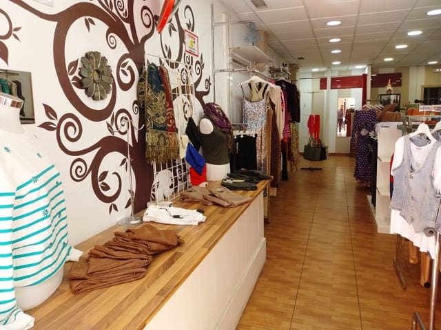 Butik til salg i Los Boliches , Fuengirola - € 64.950 (Ref: 9775982)