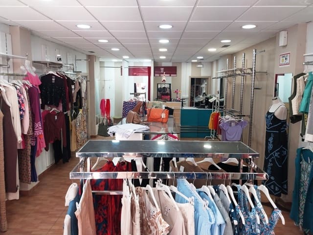 Butik til salg i Los Boliches , Fuengirola - € 64.950 (Ref: 9775982)