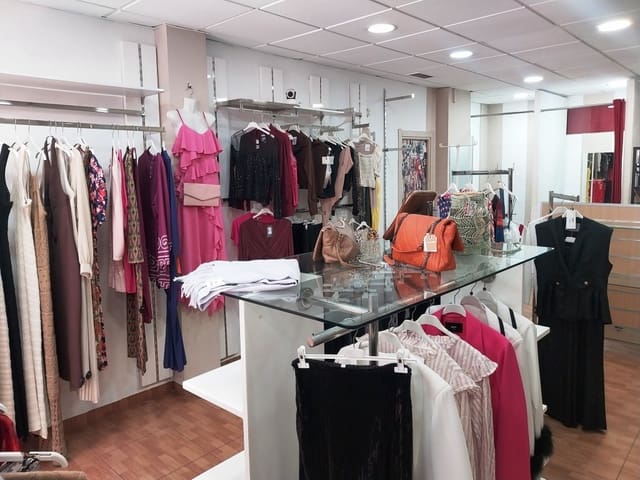 Butik til salg i Los Boliches , Fuengirola - € 64.950 (Ref: 9775982)