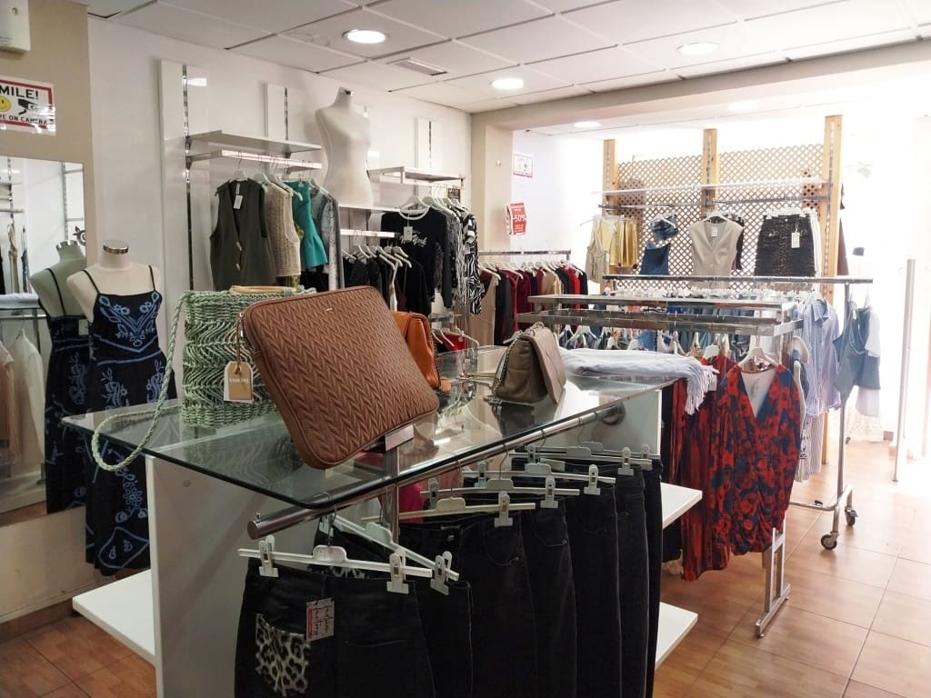 Butik till salu i Fuengirola - 64 950 € (Ref: 9775982)