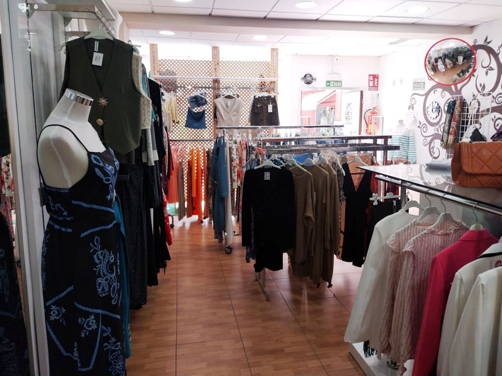Butik till salu i Fuengirola - 64 950 € (Ref: 9775982)