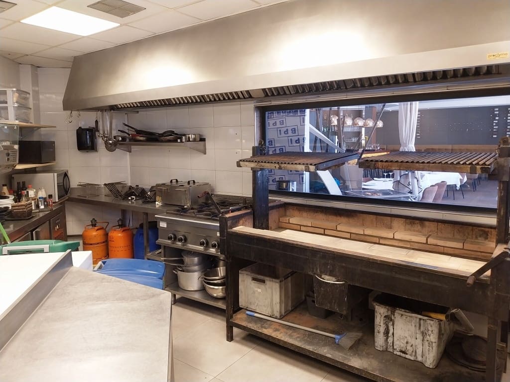 Restaurant/bar te koop in Fuengirola - € 160.000 (Ref: 9778546)