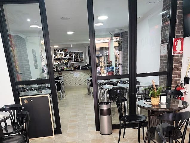 Restaurant/bar te koop in Los Boliches , Fuengirola - € 44.950 (Ref: 9778878)