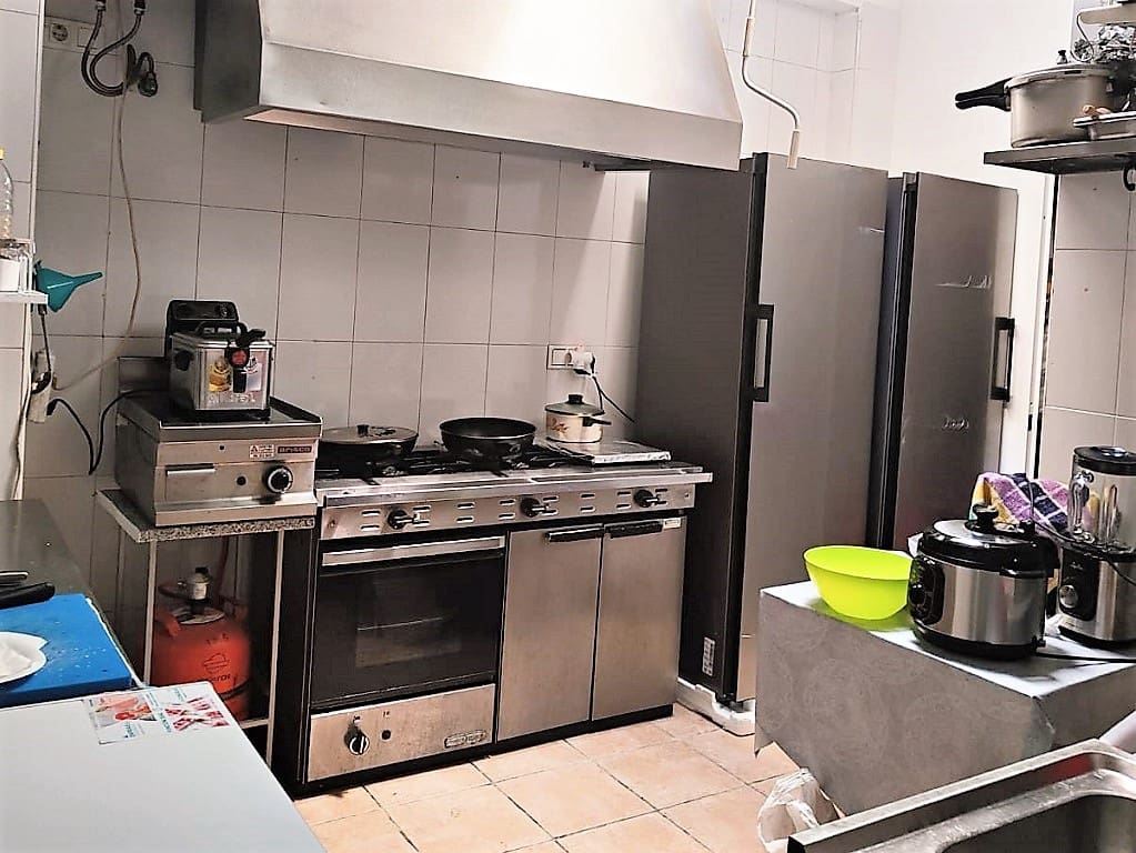 Restaurant/Bar til salgs i Fuengirola - € 44 950 (Ref: 9778878)