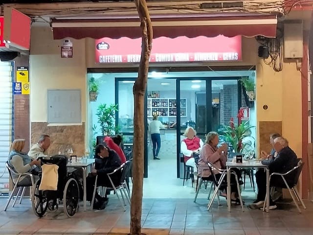Restaurant/bar te koop in Los Boliches , Fuengirola - € 44.950 (Ref: 9778878)