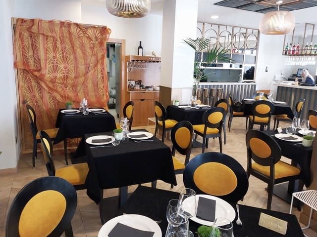 Restaurant/Bar til salgs i Fuengirola - € 280 000 (Ref: 9782008)