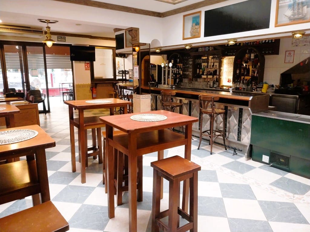 Ristorante/Bar in vendita in Fuengirola - 119.950 € (Rif: 9802872)