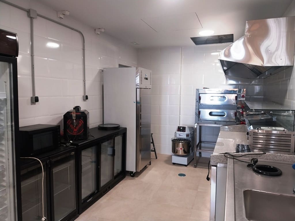 Ravintola/baari myytävänä paikassa Fuengirola - 129 950 € (Ref: 9806901)