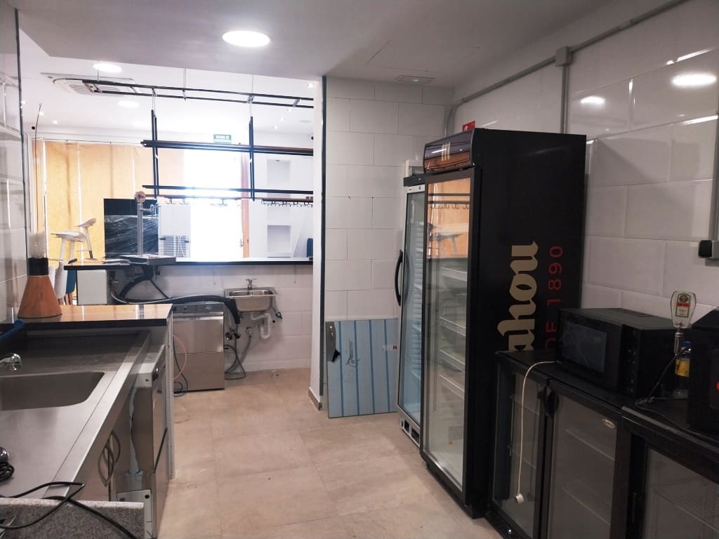 Ravintola/baari myytävänä paikassa Fuengirola - 129 950 € (Ref: 9806901)