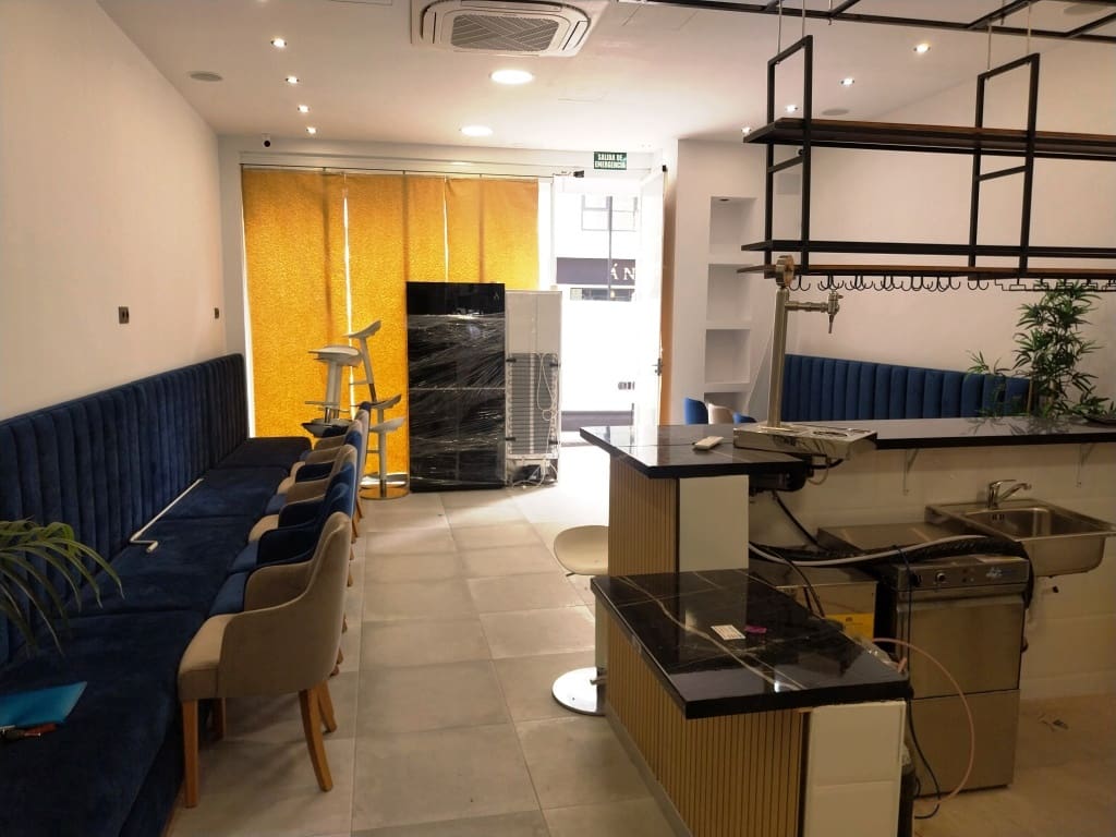 Ravintola/baari myytävänä paikassa Fuengirola - 129 950 € (Ref: 9806901)