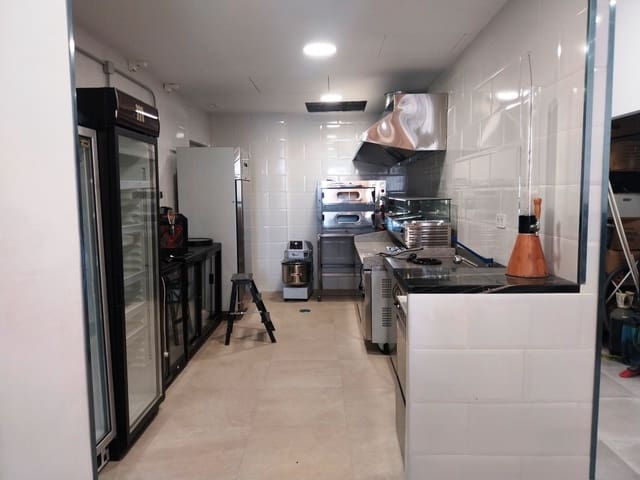 Ravintola/baari myytävänä paikassa Los Boliches , Fuengirola - 129 950 € (Ref: 9806901)