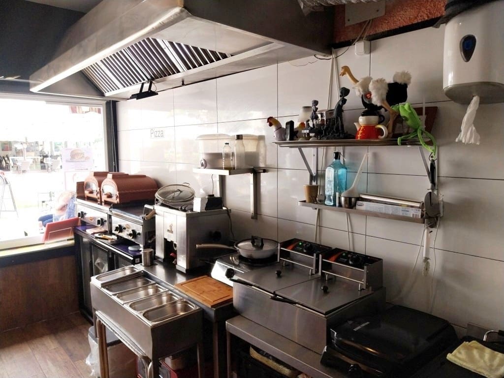 Ravintola/baari myytävänä paikassa Fuengirola - 44 950 € (Ref: 9809837)