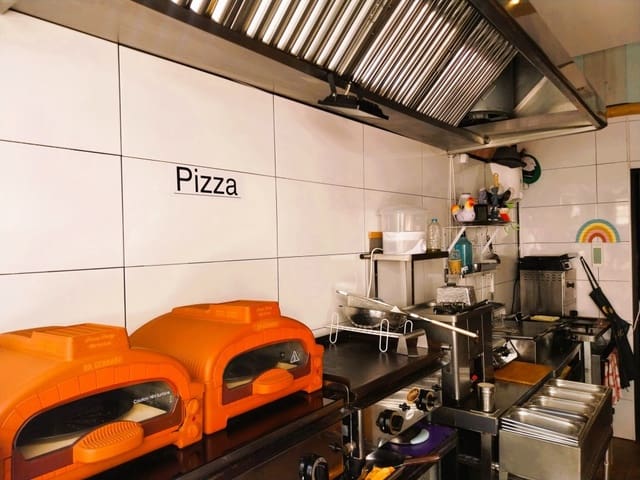 Ravintola/baari myytävänä paikassa Fuengirola - 44 950 € (Ref: 9809837)